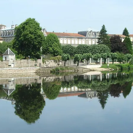 Les Chenes Verts * Oradour-Fanais